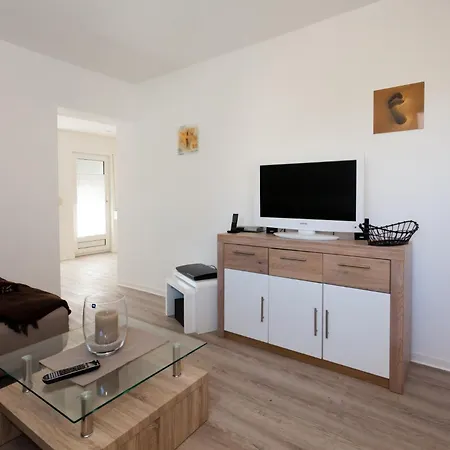 Seeblick Apartment *
